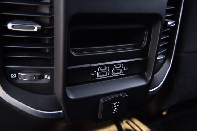 Used 2022 RAM 2500 Big Horn w/ Level C Equiment Group AWD/4WD image 23