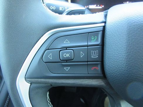 Used 2025 Jeep Grand Cherokee L Limited w/ Trailer Tow Package image 26