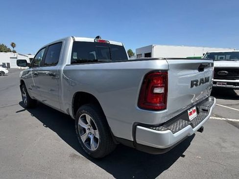 New 2026 RAM 1500 Express AWD/4WD image 6