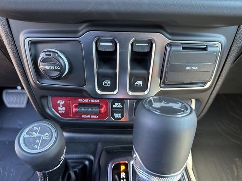 New 2026 Jeep Wrangler Rubicon AWD/4WD image 32