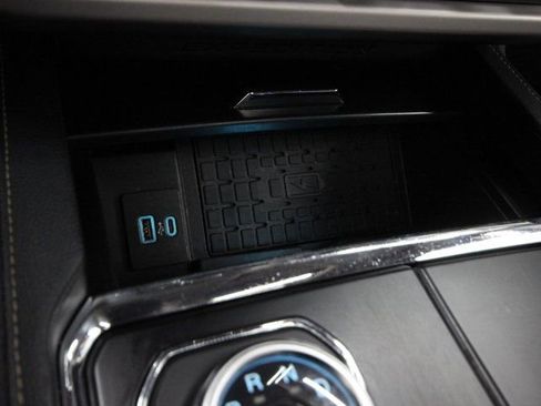 Used 2022 Ford Expedition Max XLT image 31