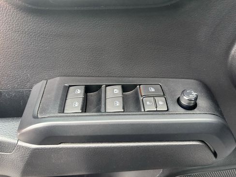 Used 2023 Toyota Tacoma SR image 15