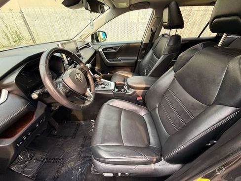 Used 2021 Toyota RAV4 Limited w/ Limited Grade Weather Package AWD/4WD image 14