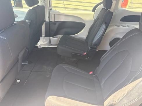 Used 2023 Chrysler Voyager LX FWD image 16