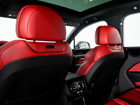 New 2025 Bentley Bentayga image 23