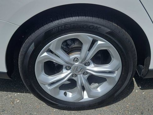Used 2024 Honda Accord LX image 9