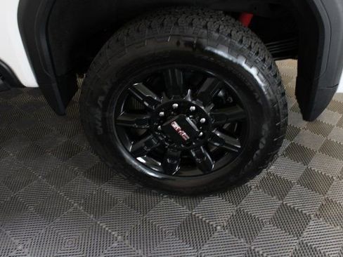 Used 2024 GMC Sierra 2500 AT4 w/ AT4 Premium Plus Package image 24