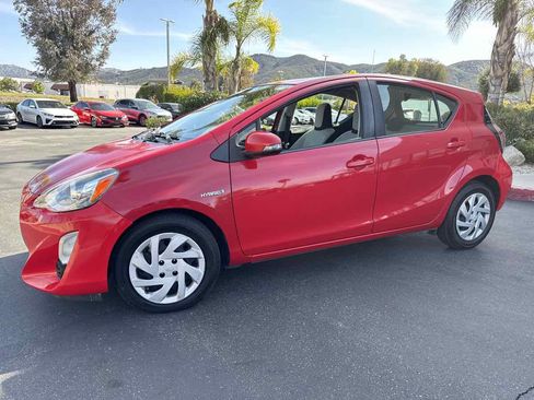 Used 2015 Toyota Prius C One image 11