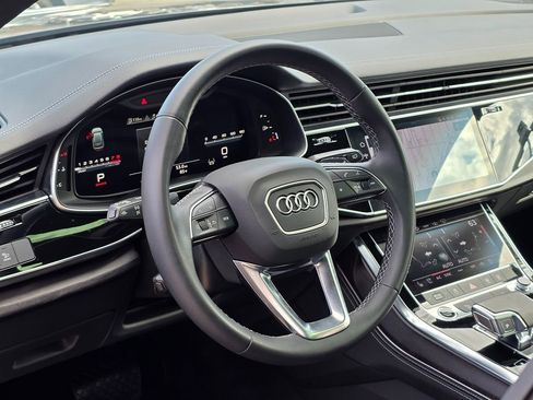 Used 2023 Audi Q8 Premium Plus image 23