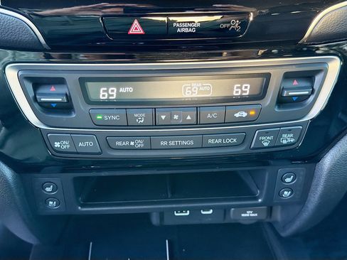 Used 2025 Honda Passport Black Edition image 34