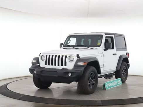 Used 2018 Jeep Wrangler Sport AWD/4WD image 11