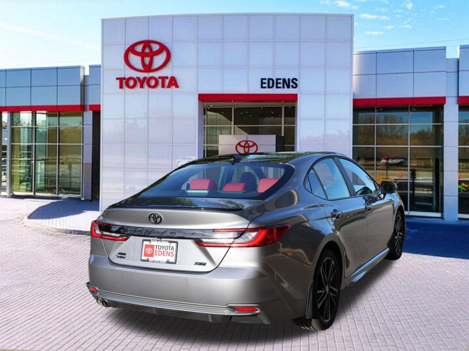 Used 2025 Toyota Camry XSE w/ Premium Plus Package AWD/4WD image 3