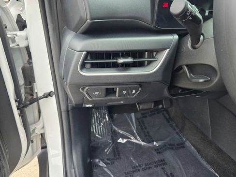 Used 2025 Kia K4 FWD image 27