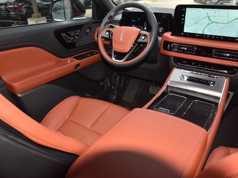 New 2026 Lincoln Aviator Reserve image 16