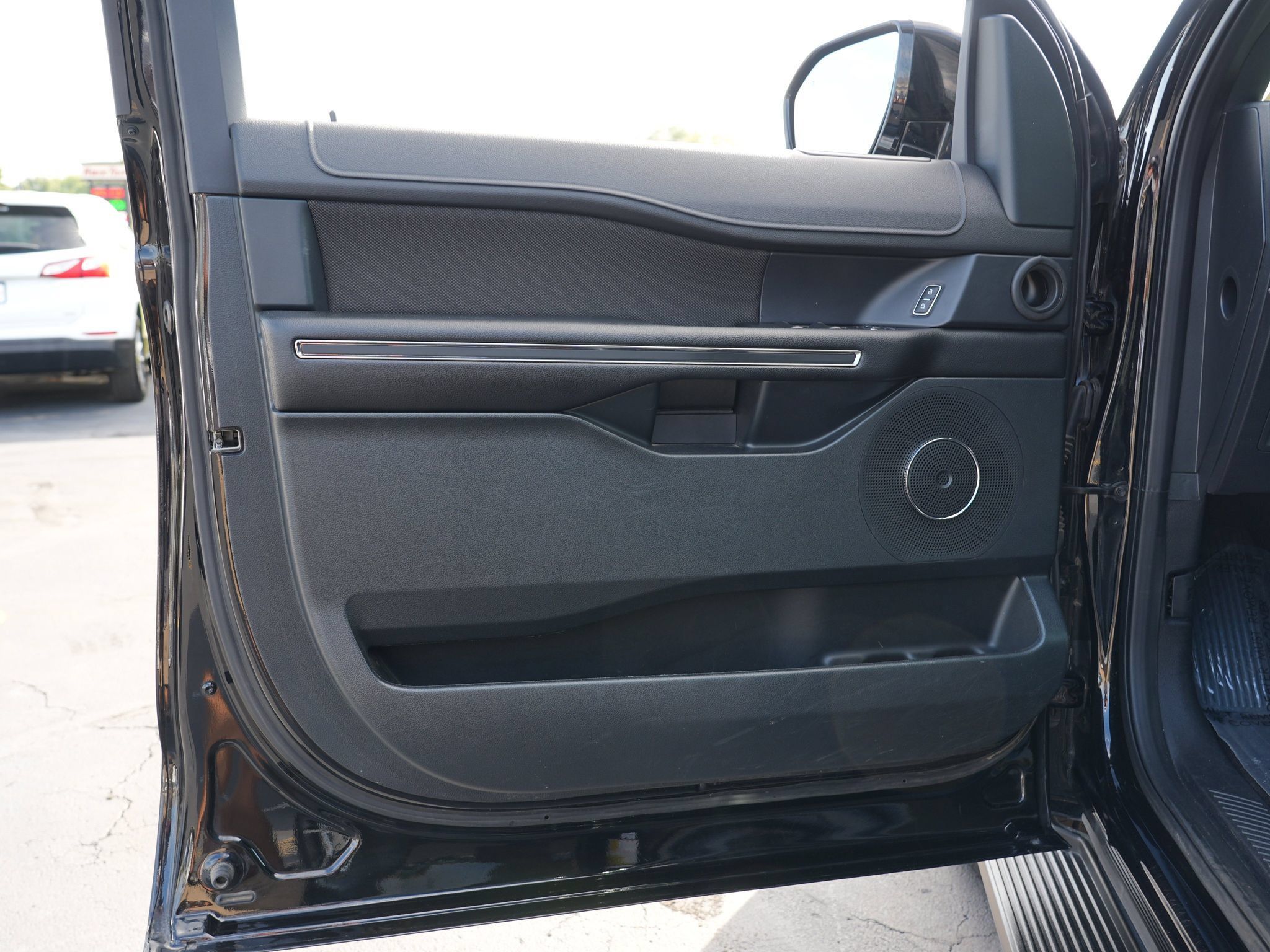 Used 2021 Ford Expedition XL AWD/4WD image 14