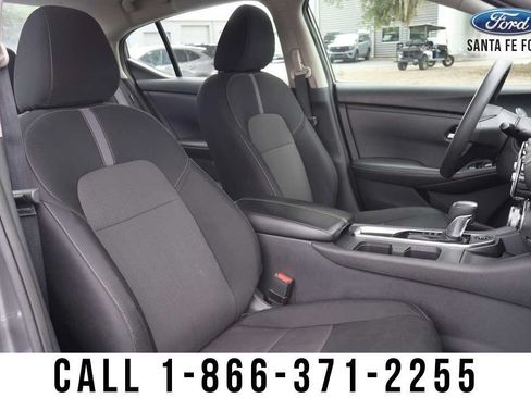 Used 2024 Nissan Sentra SV FWD image 33