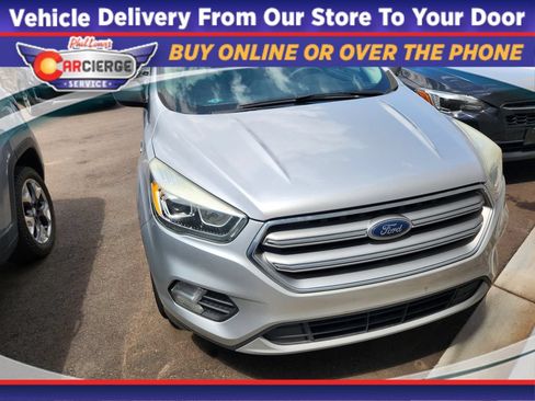 Used 2017 Ford Escape SE w/ Equipment Group 201A FWD image 1
