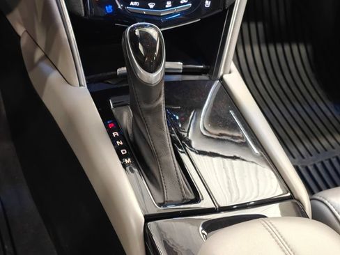 Used 2015 Cadillac XTS Luxury w/ Driver Awareness Package FWD image 8