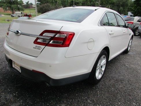 Used 2014 Ford Taurus SEL w/ Equipment Group 201A FWD image 9