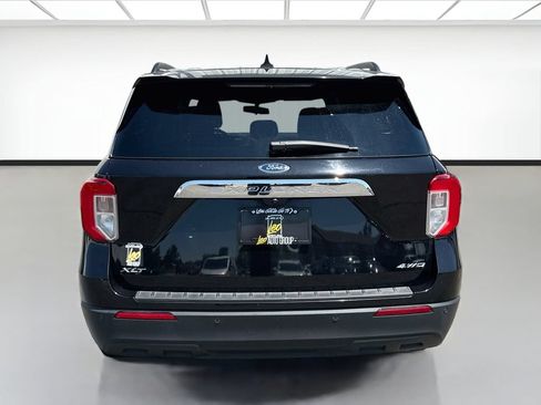 Used 2022 Ford Explorer XLT AWD/4WD image 6