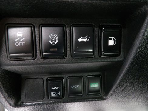 Used 2019 Nissan Rogue SV image 21