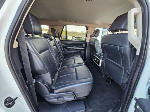 Used 2024 Ford Expedition Max XLT image 29