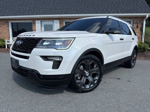 Used 2018 Ford Explorer Sport w/ Equipment Group 401A AWD/4WD image 3