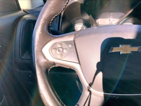 Used 2022 Chevrolet Colorado LT w/ Fleet Safety Package image 21