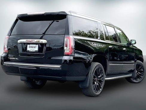 Used 2017 GMC Yukon XL Denali w/ Open Road Package AWD/4WD image 13