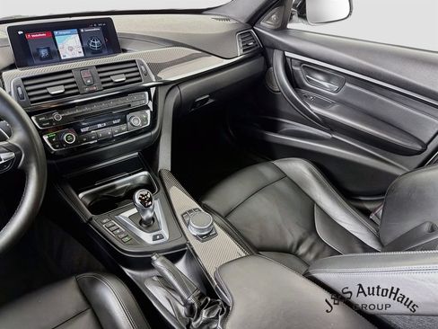 Used 2018 BMW M3 RWD image 29