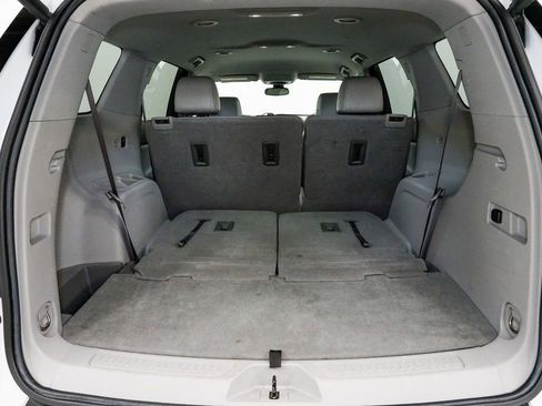 Used 2023 GMC Acadia SLT image 34