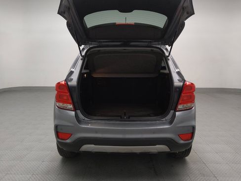 Used 2020 Chevrolet Trax LT w/ Driver Confidence Package image 29