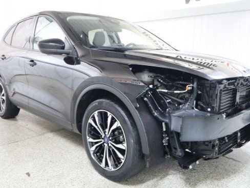 Used 2021 Ford Escape SE w/ SE Sport Appearance Package image 5