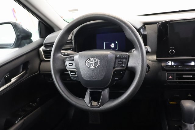 Used 2025 Toyota Camry LE FWD image 13