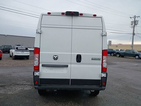 Used 2025 RAM ProMaster 2500 w/ Safety Group FWD image 6