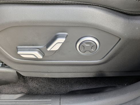 Used 2025 Hyundai Santa Fe Limited image 25