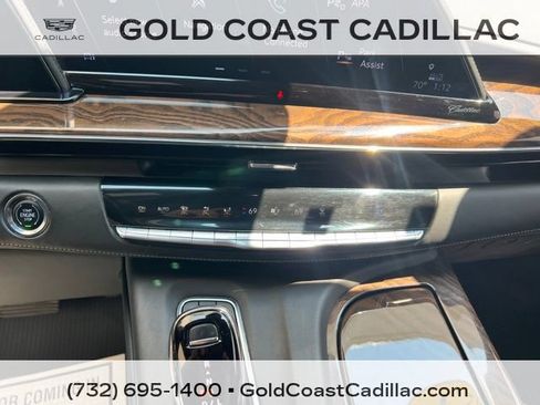 Used 2023 Cadillac Escalade ESV Sport Platinum w/ LPO, ONYX Package AWD/4WD image 33