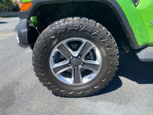 Used 2020 Jeep Wrangler Unlimited Sahara image 11