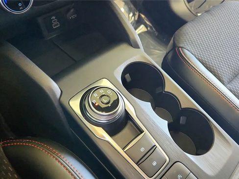 Used 2025 Ford Escape ST-Line image 27