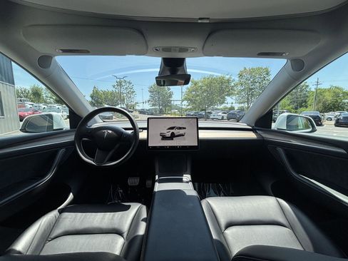 Used 2022 Tesla Model Y Performance AWD/4WD image 23