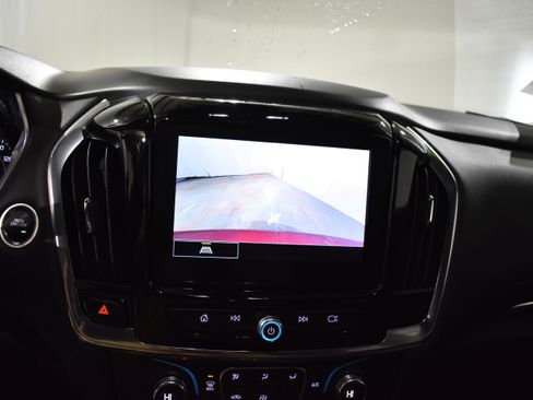 Used 2022 Chevrolet Traverse LT image 22