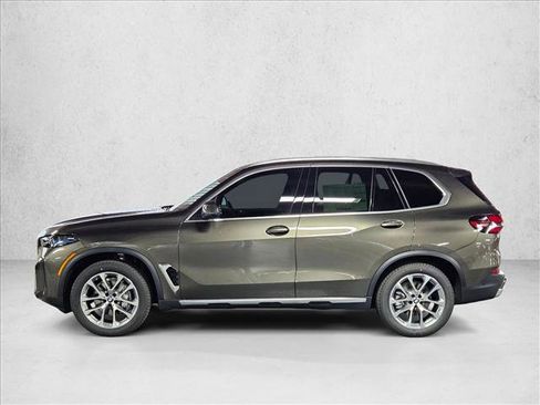Used 2026 BMW X5 sDrive40i w/ Parking Assistance Package image 5