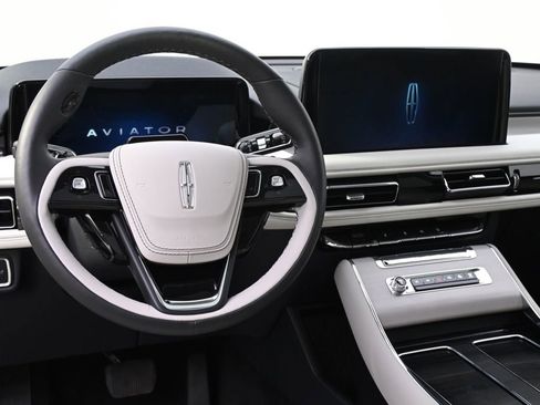 New 2026 Lincoln Aviator Reserve image 12