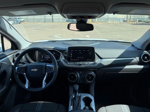 Used 2025 Chevrolet Blazer LT image 33