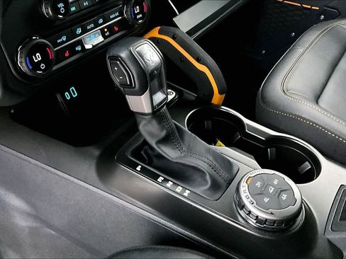 Used 2023 Ford Bronco Badlands image 18