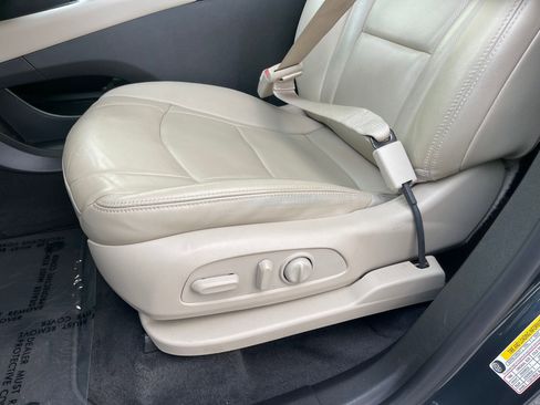 Used 2020 Buick Enclave Essence image 14