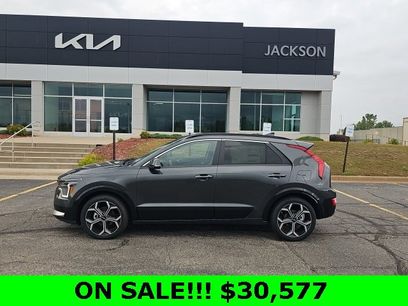 New 2025 Kia Niro EX Touring