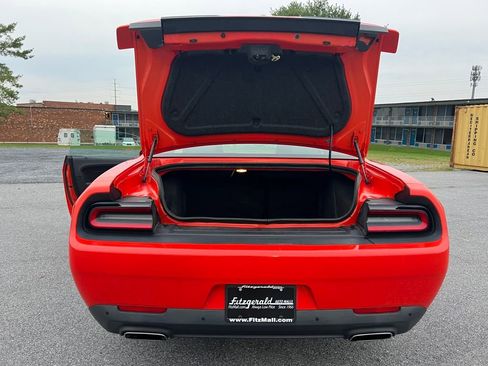 Used 2016 Dodge Challenger SXT Plus image 13