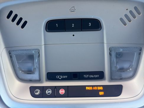 Used 2018 Chevrolet Traverse LT w/ LPO, Black Accent Package image 35