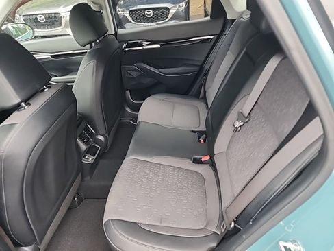Used 2025 Kia Seltos S AWD/4WD image 28